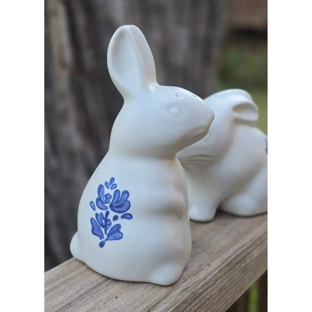 Vintage Pfaltzgraff Yorktowne Bunny Rabbits Flowers Easter Salt & Pepper Shakers